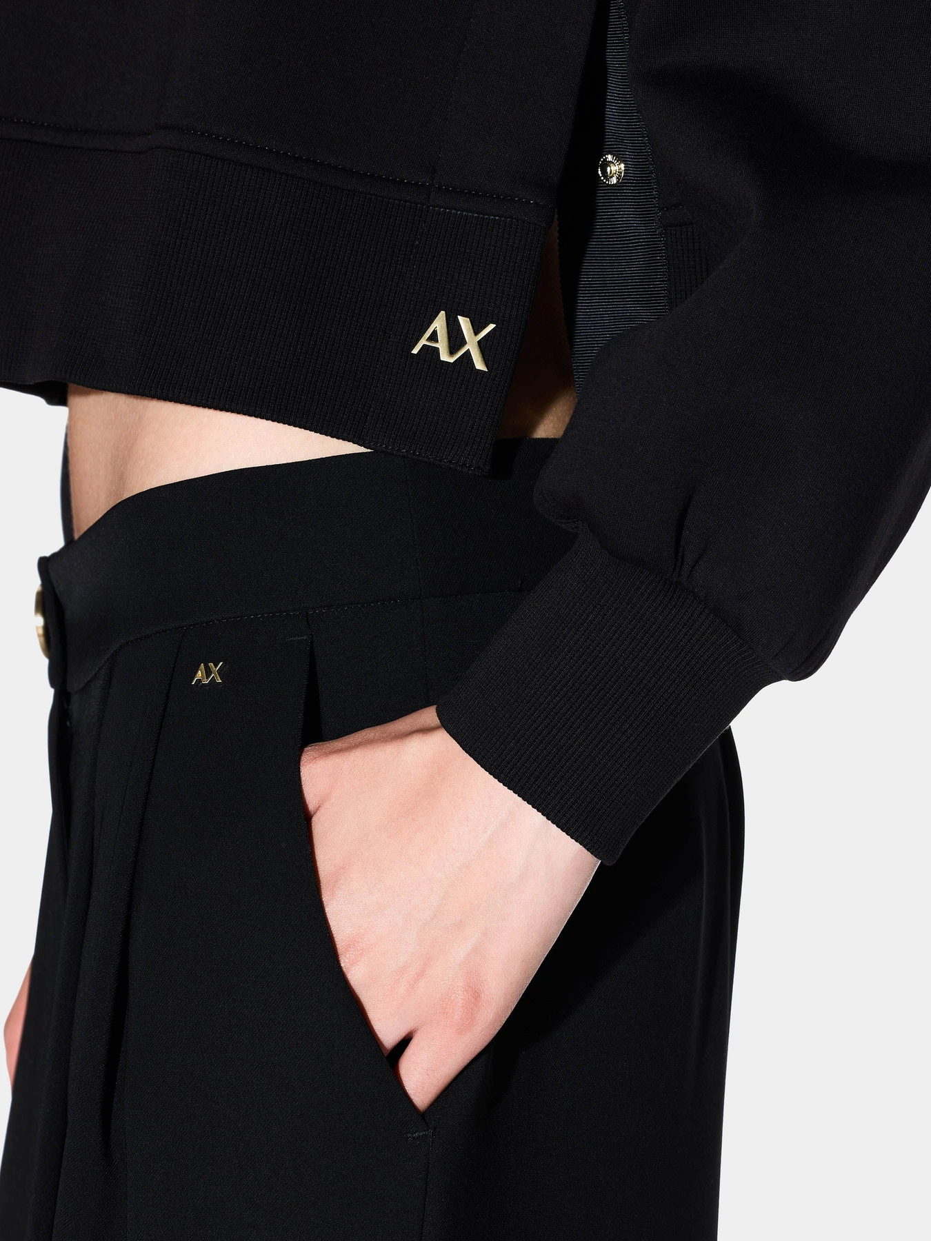 Брюки Armani Exchange модель XW001826-AF16125-UC001 Брюки Armani Exchange модель XW001826-AF16125-UC001 Фото