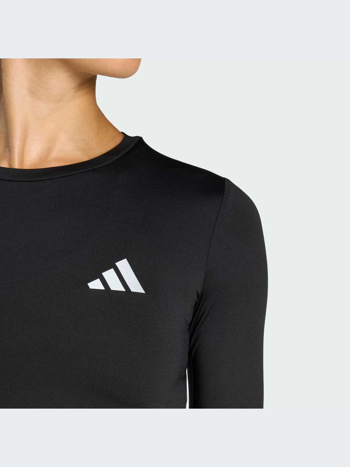 Худи и свитшоты Adidas модель KE8416-KZ Худи и свитшоты Adidas модель KE8416-KZ Фото