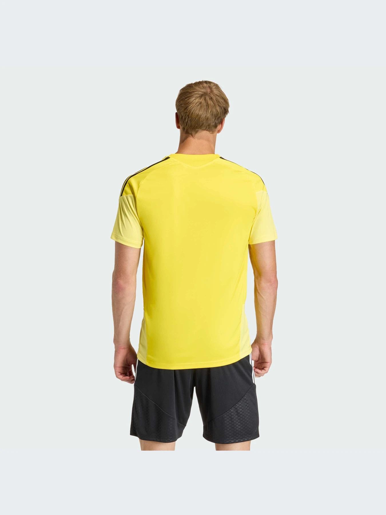 Футболки и поло Adidas Tiro модель KA7590-KZ Футболки и поло Adidas Tiro модель KA7590-KZ Фото