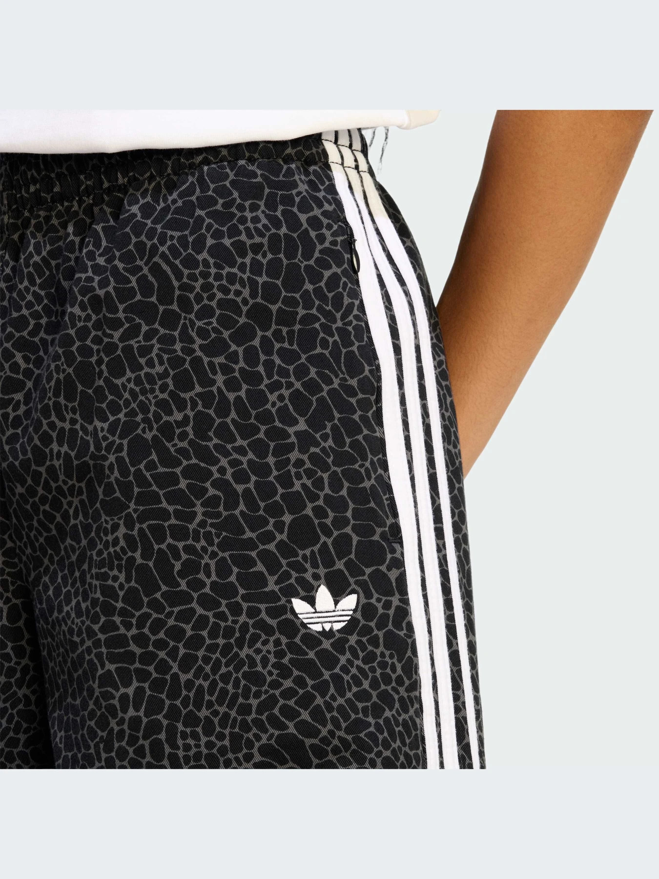 Брюки Adidas модель KD2816-KZ Брюки Adidas модель KD2816-KZ Фото