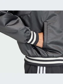 Куртки и дубленки Adidas модель JZ6919-KZ Фото