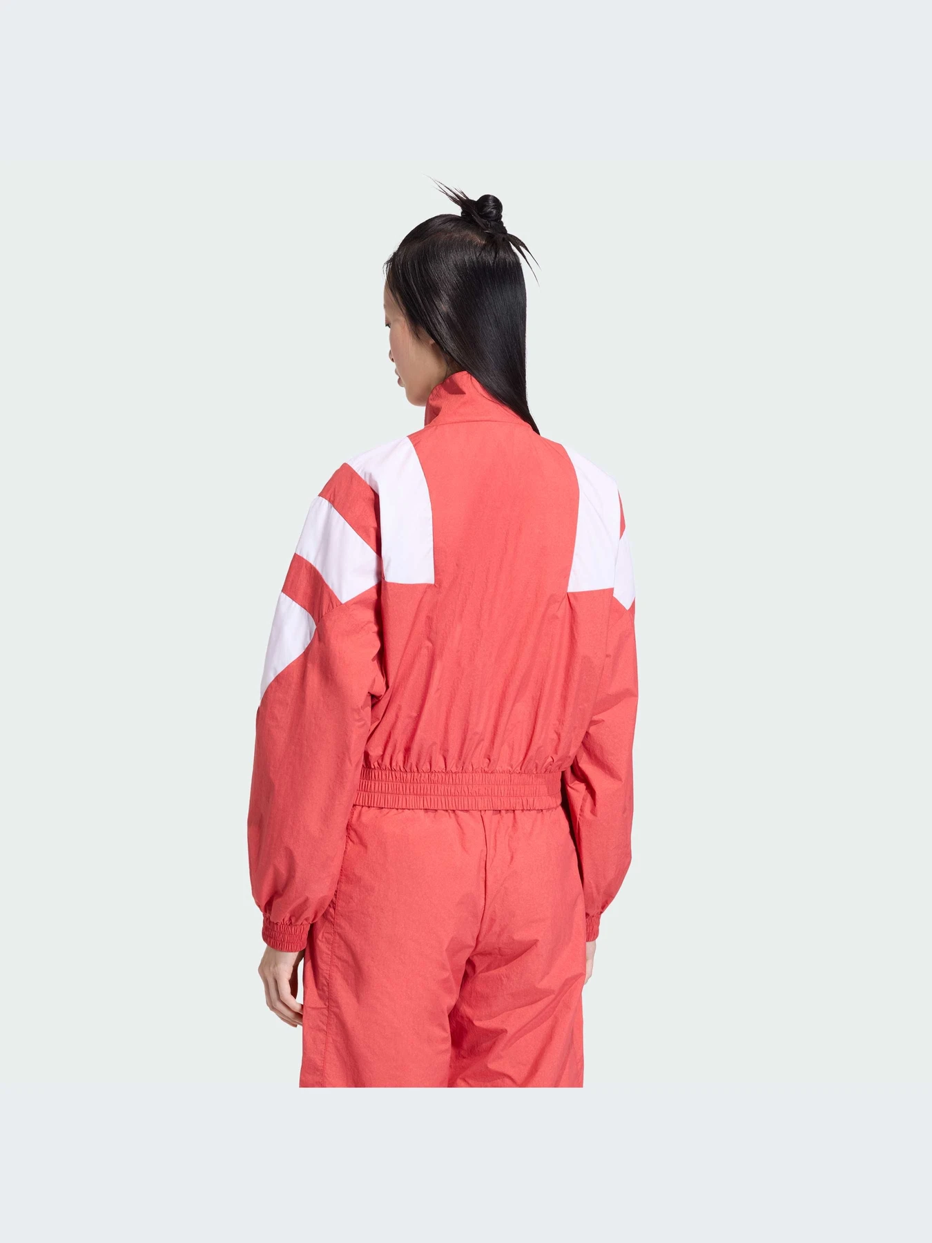 Худи и свитшоты Adidas модель KD8788-KZ Худи и свитшоты Adidas модель KD8788-KZ Фото