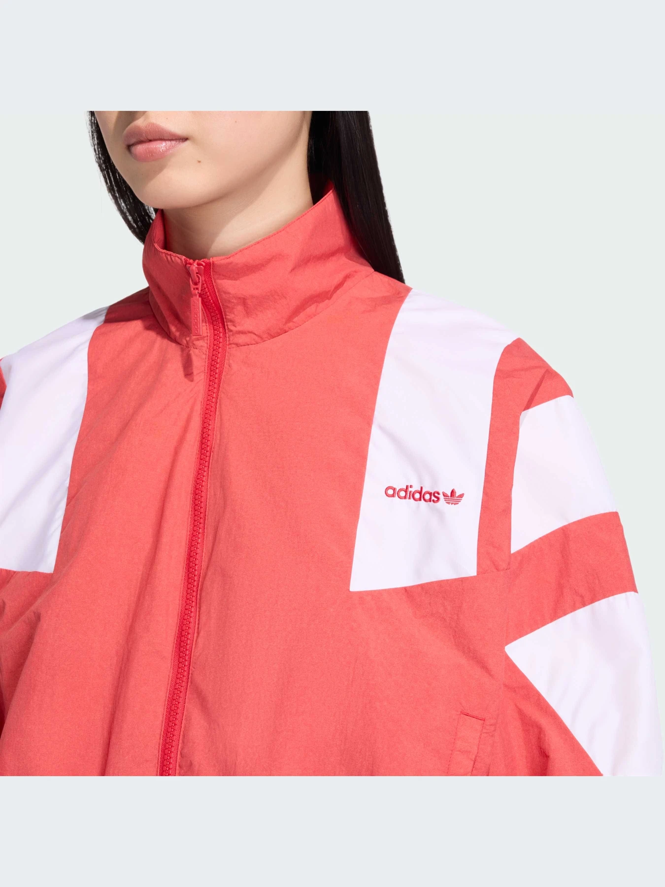 Худи и свитшоты Adidas модель KD8788-KZ Худи и свитшоты Adidas модель KD8788-KZ Фото