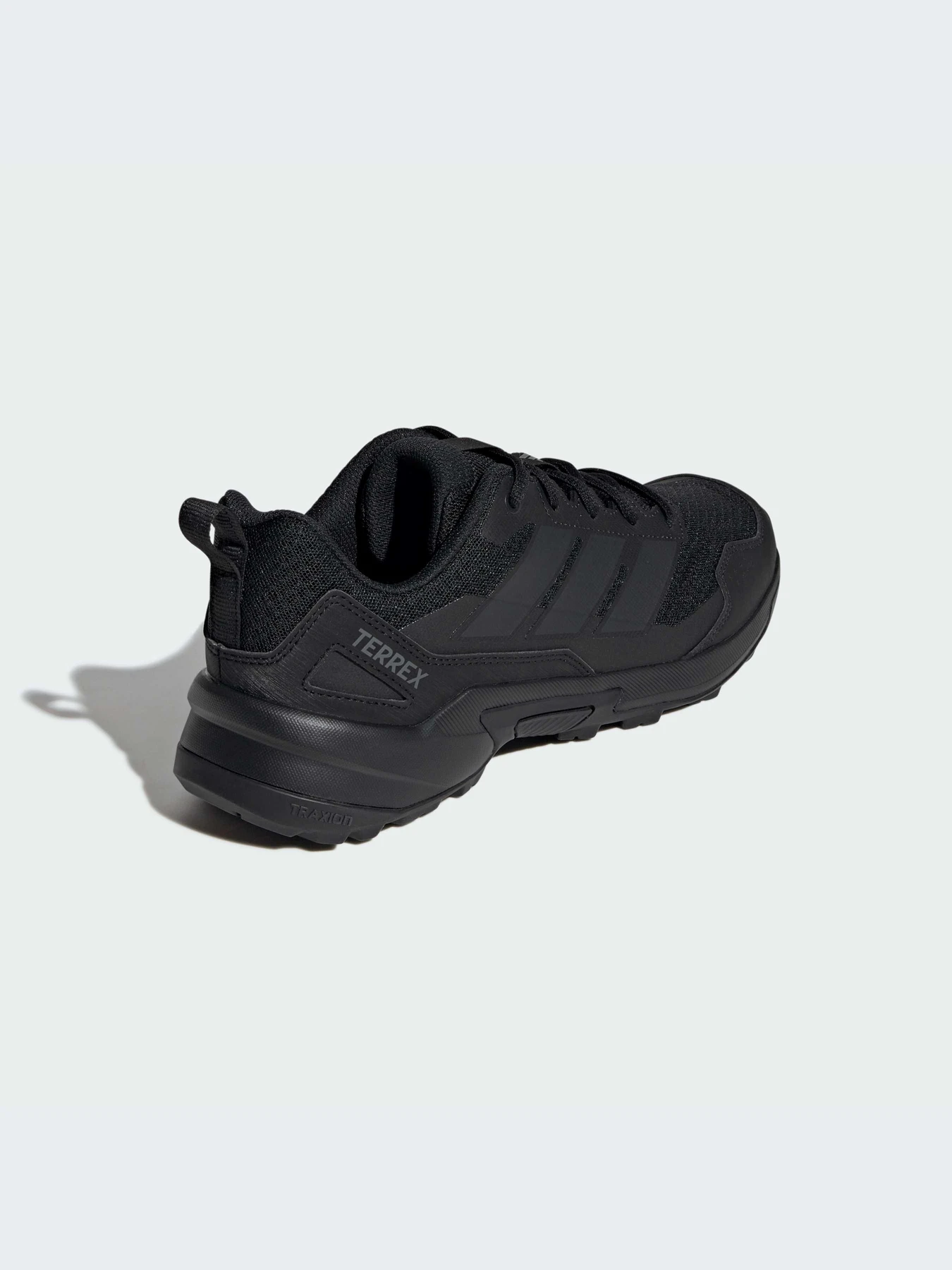 Кроссовки Adidas модель JR4001-KZ Кроссовки Adidas модель JR4001-KZ Фото