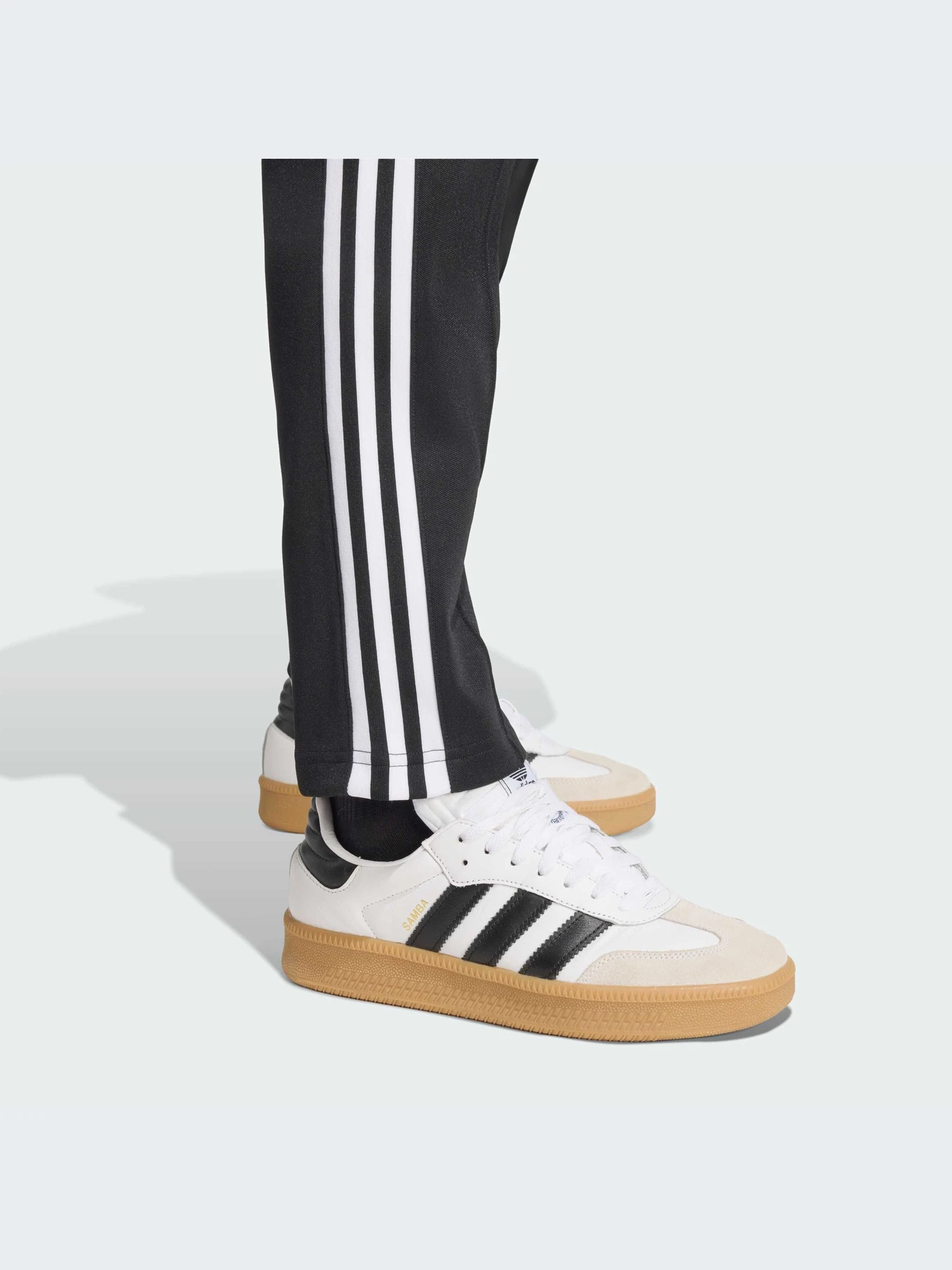Брюки Adidas Adicolor модель KE3530-KZ Брюки Adidas Adicolor модель KE3530-KZ Фото