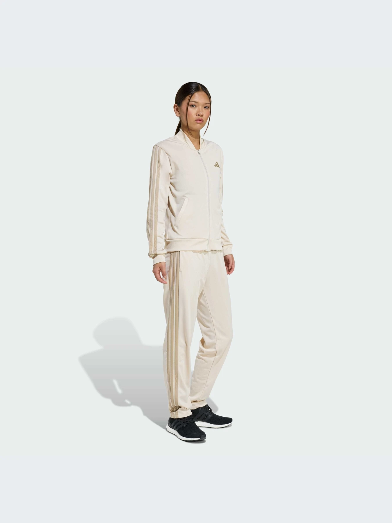 Костюмы Adidas модель KB8162-KZ Костюмы Adidas модель KB8162-KZ Фото