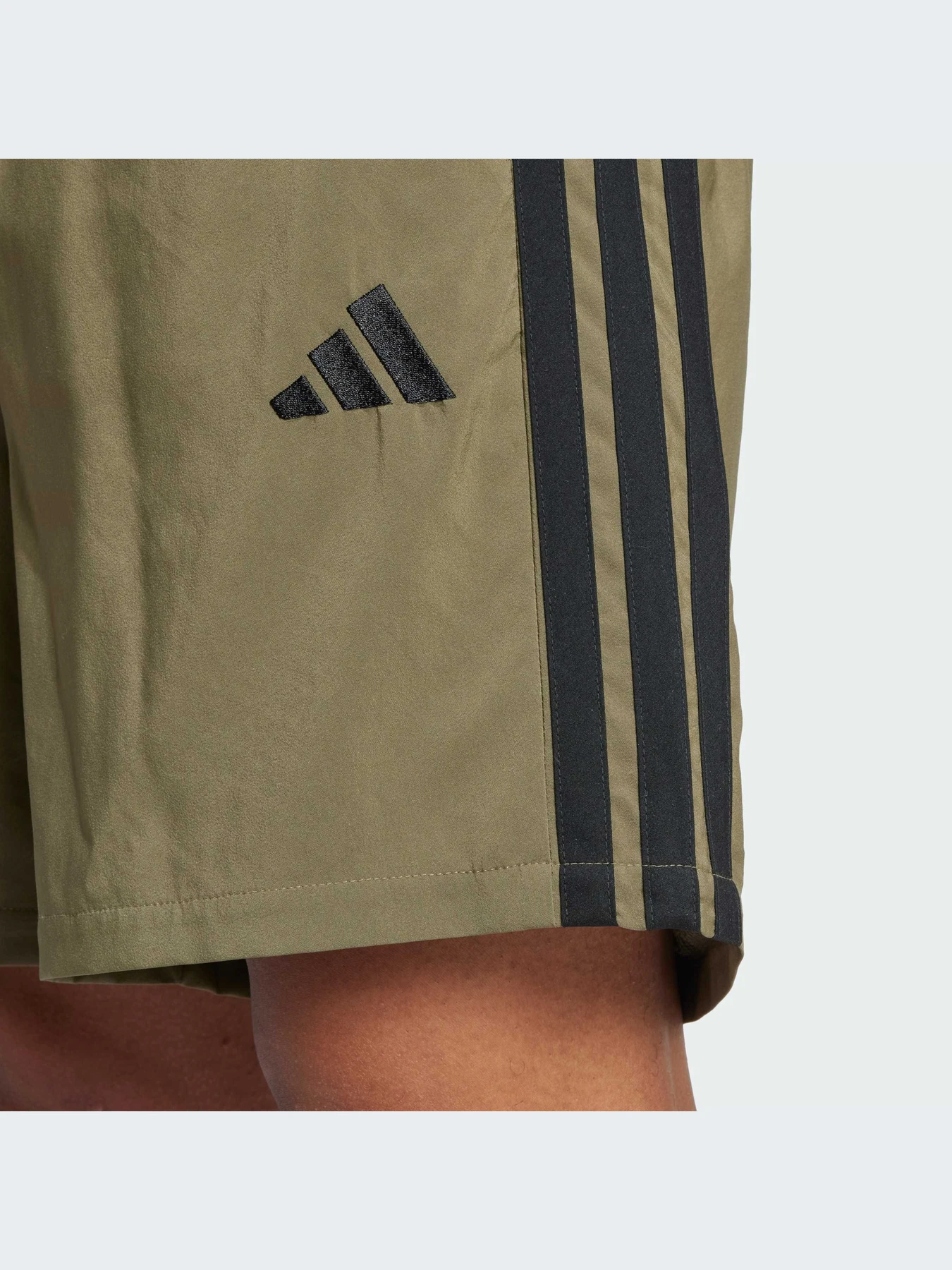 Шорты Adidas модель JE6434-KZ Шорты Adidas модель JE6434-KZ Фото
