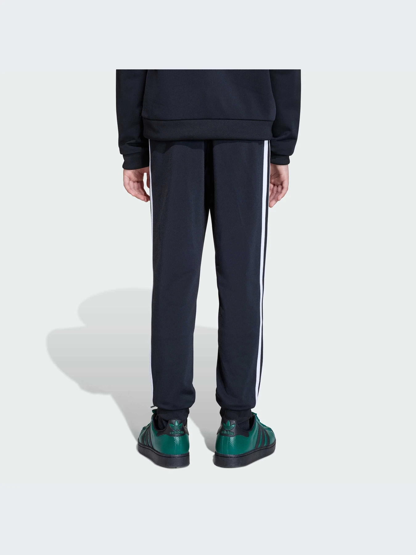 Брюки Adidas Adicolor модель KE2862-KZ Брюки Adidas Adicolor модель KE2862-KZ Фото
