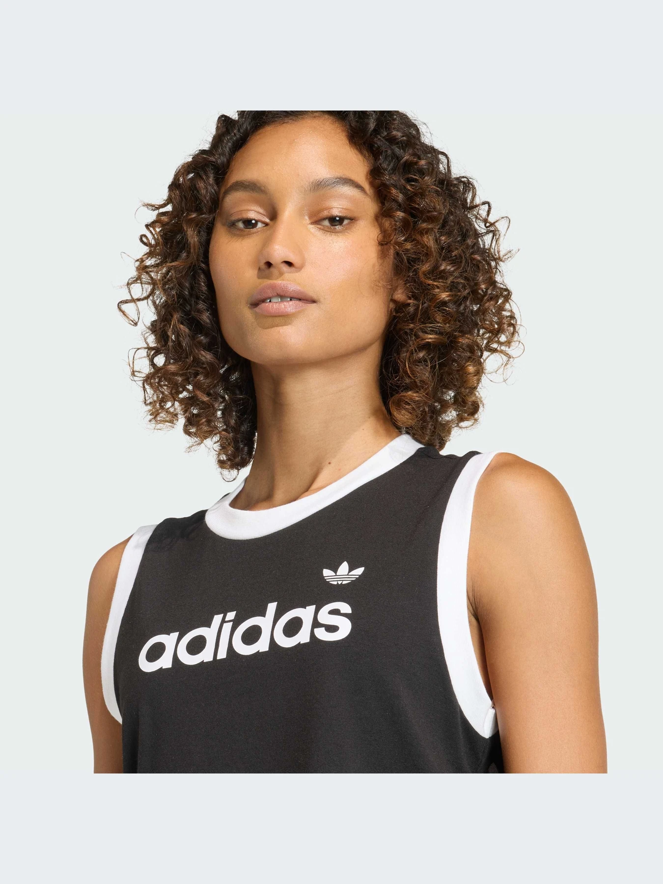 Футболки и поло Adidas Adicolor модель KD7979-KZ Футболки и поло Adidas Adicolor модель KD7979-KZ Фото