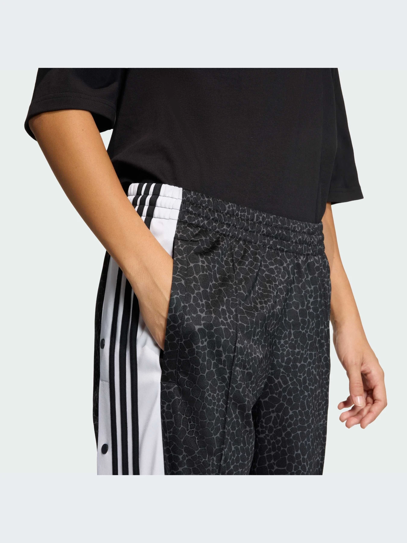 Брюки Adidas модель KD2830-KZ Брюки Adidas модель KD2830-KZ Фото
