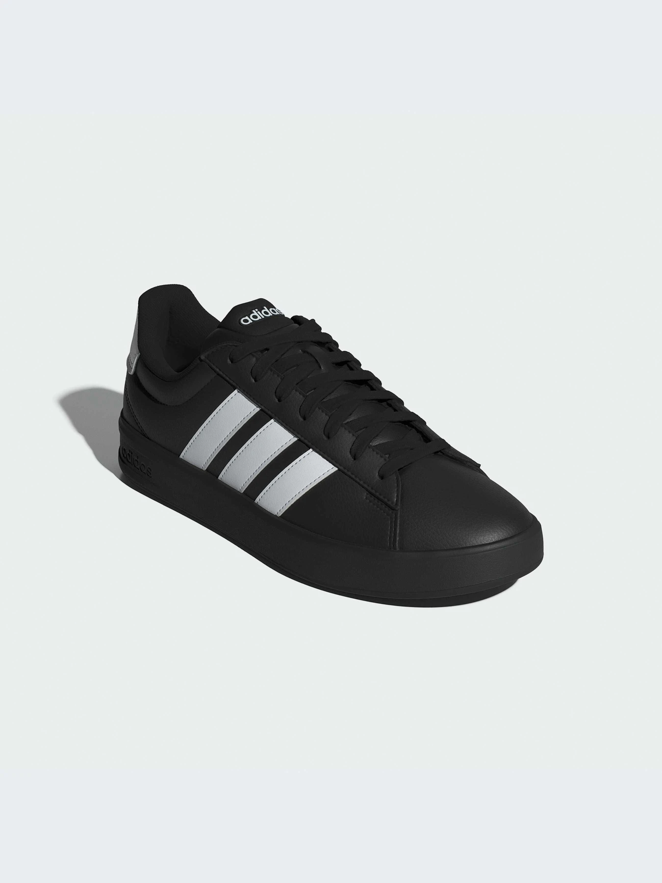 Кроссовки Adidas модель IH1476-KZ Кроссовки Adidas модель IH1476-KZ Фото