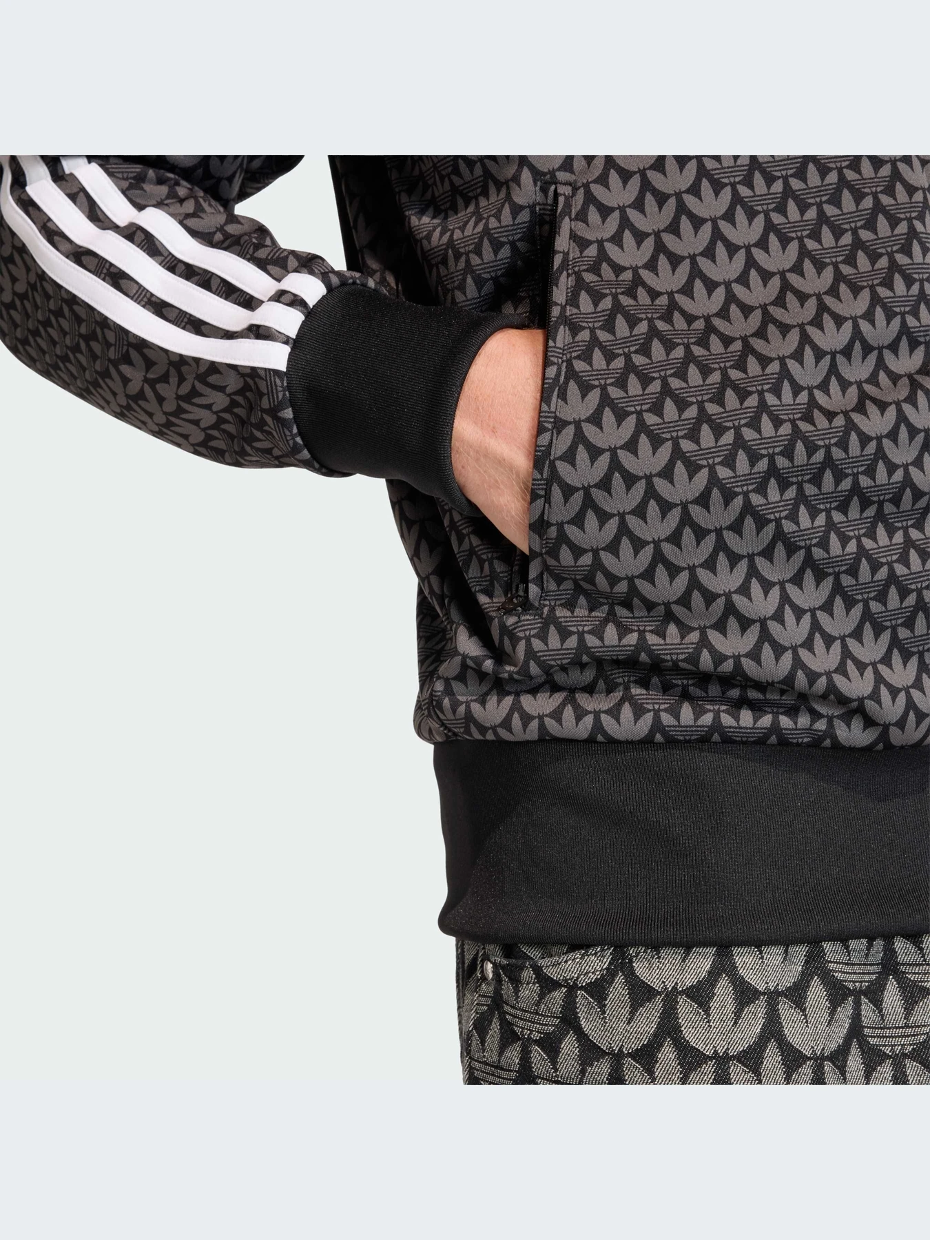 Худи и свитшоты Adidas модель KC9158-KZ Худи и свитшоты Adidas модель KC9158-KZ Фото