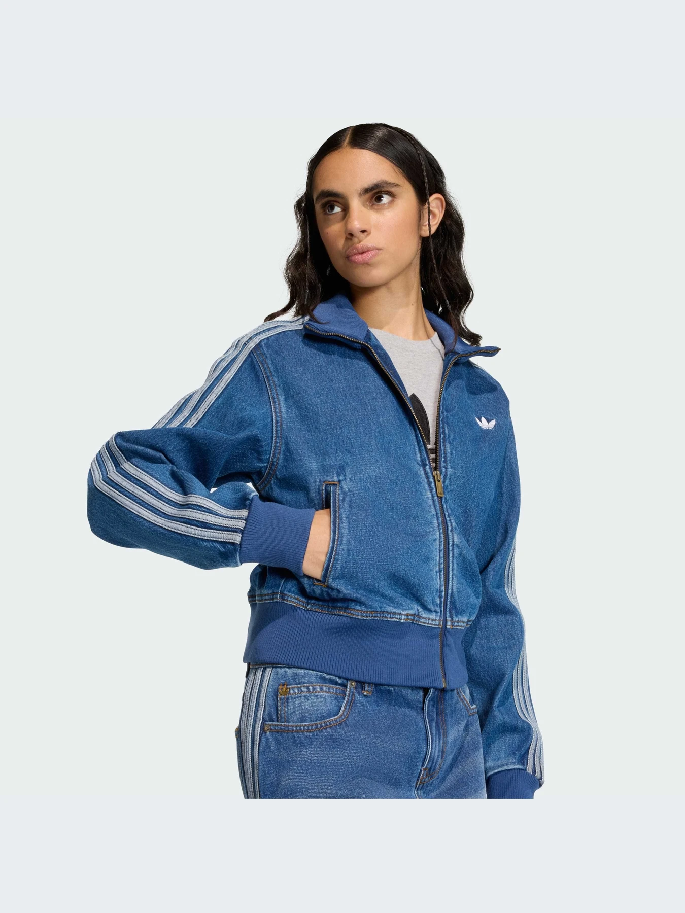 Худи и свитшоты Adidas модель KD2913-KZ Худи и свитшоты Adidas модель KD2913-KZ Фото