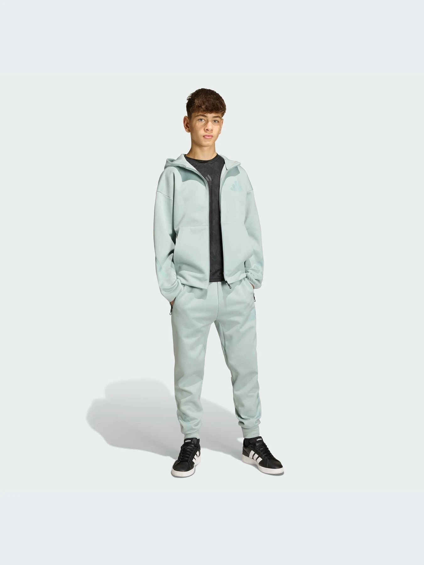 Брюки Adidas ZNE модель KC1931-KZ Брюки Adidas ZNE модель KC1931-KZ Фото