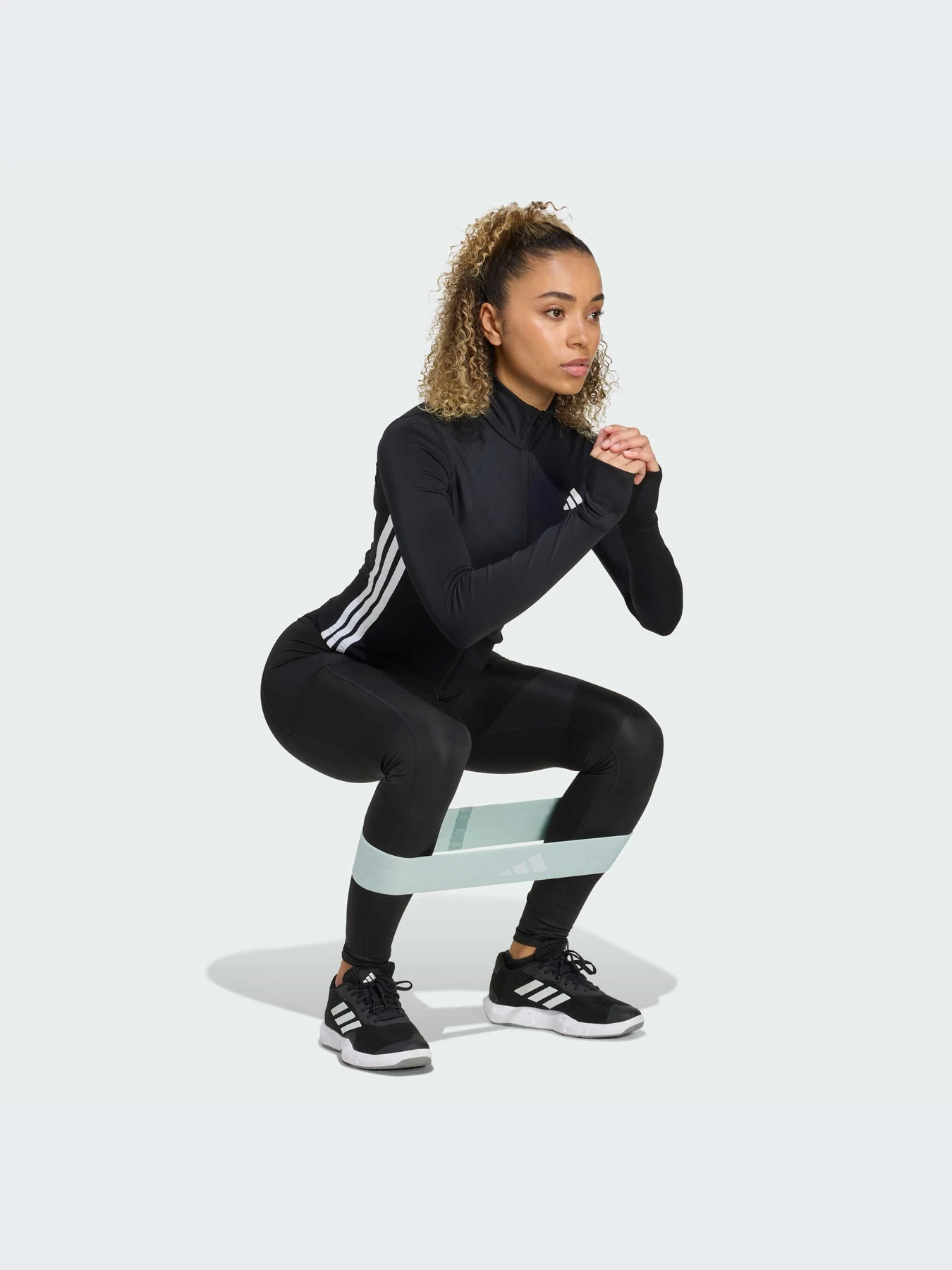 Худи и свитшоты Adidas модель KB7843-KZ Худи и свитшоты Adidas модель KB7843-KZ Фото
