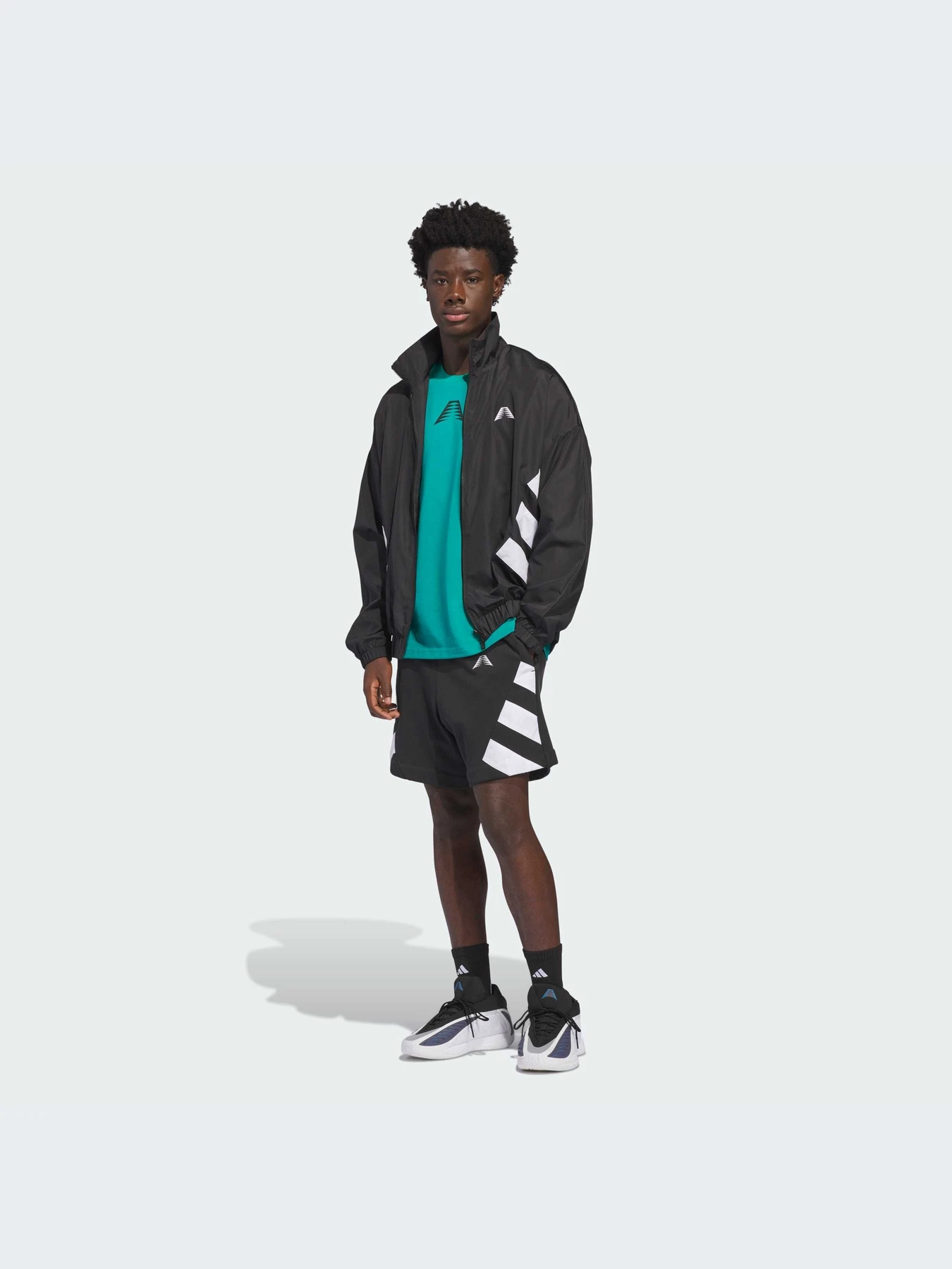 Шорты Adidas модель JZ6996-KZ Шорты Adidas модель JZ6996-KZ Фото