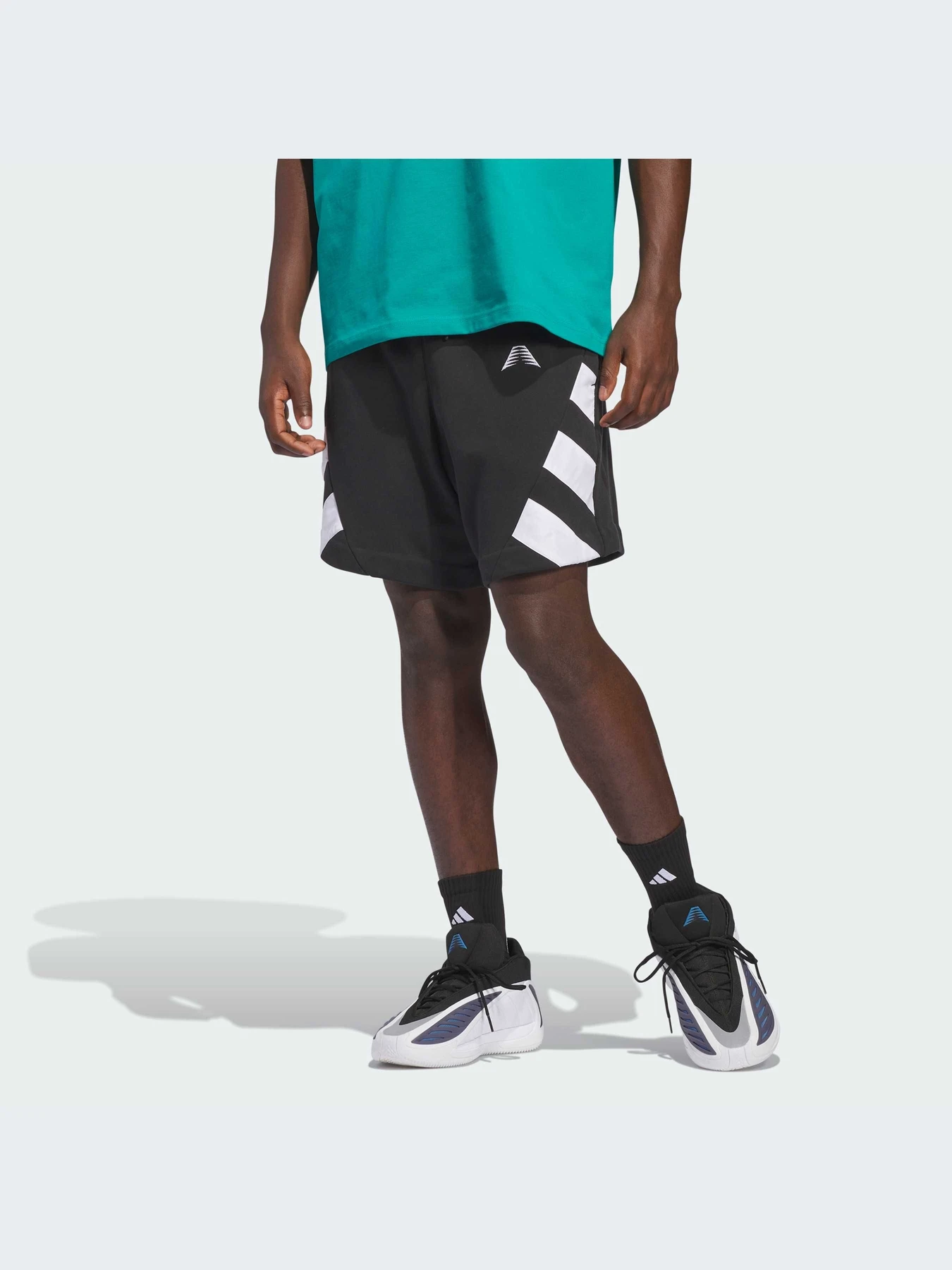Шорты Adidas модель JZ6996-KZ Шорты Adidas модель JZ6996-KZ Фото
