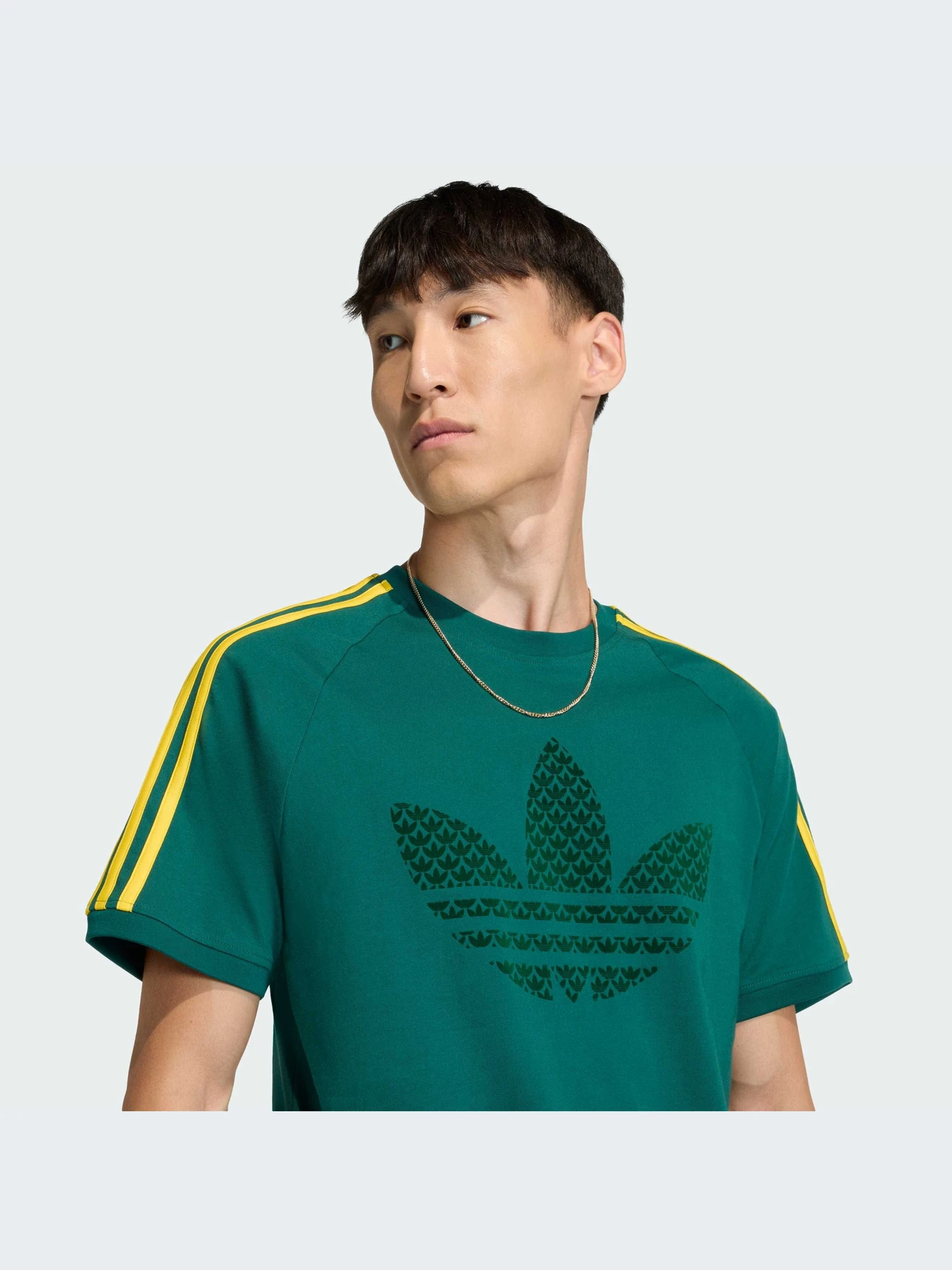 Футболки и поло Adidas Graphics модель KD1359-KZ Футболки и поло Adidas Graphics модель KD1359-KZ Фото
