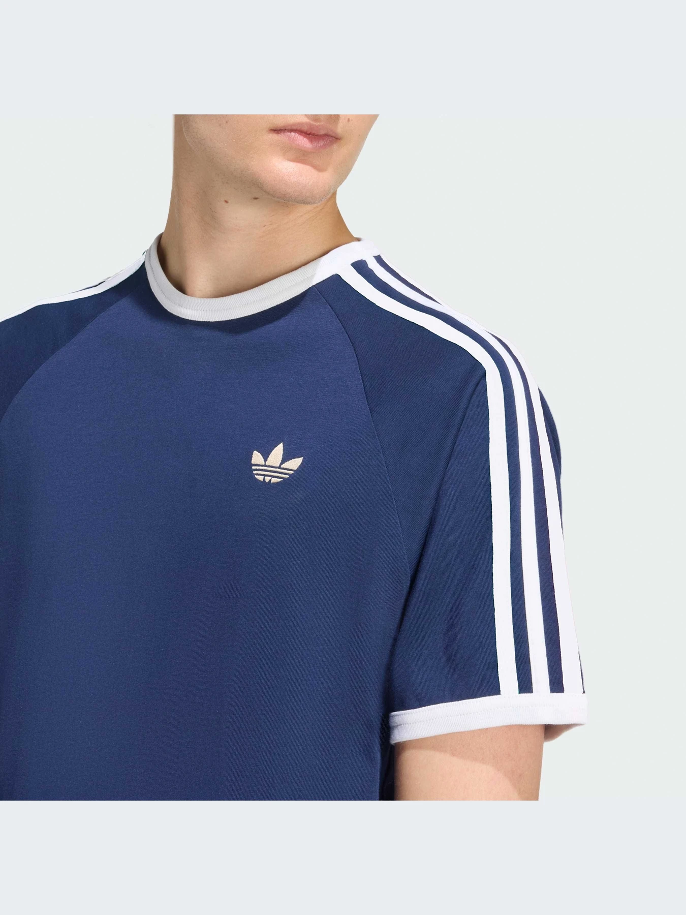 Футболки и поло Adidas модель KE3536-KZ Футболки и поло Adidas модель KE3536-KZ Фото