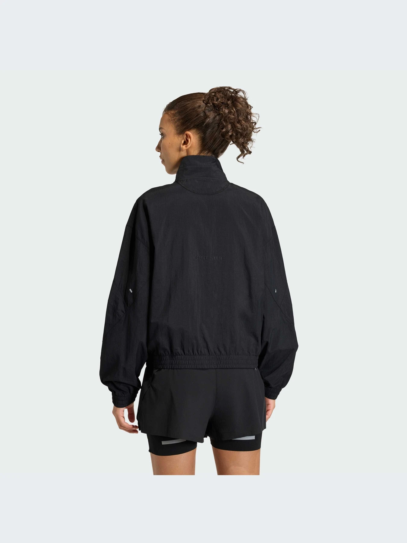 Куртки и дубленки Adidas модель JY7450-KZ Куртки и дубленки Adidas модель JY7450-KZ Фото