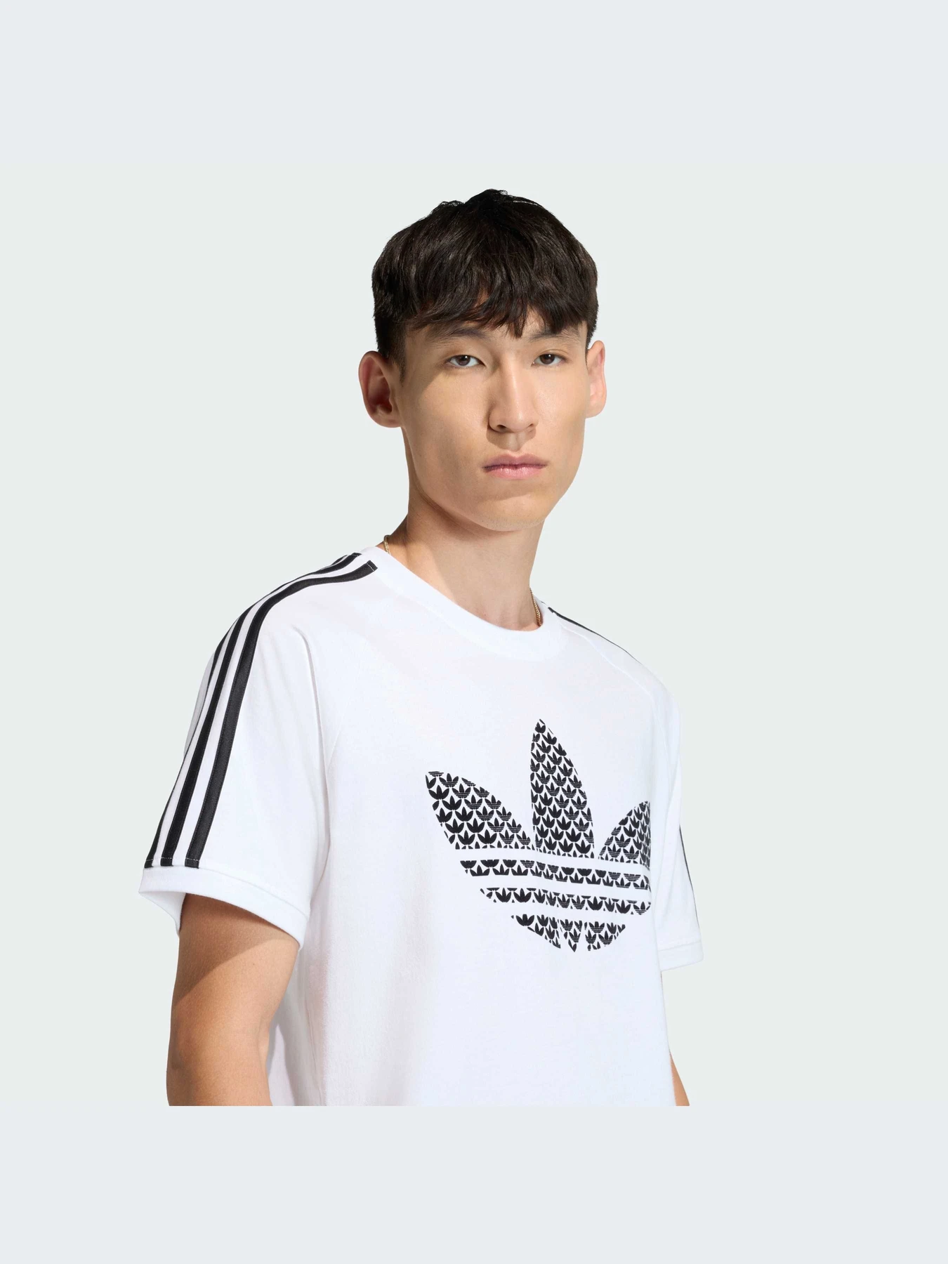Футболки и поло Adidas Graphics модель KD1360-KZ Футболки и поло Adidas Graphics модель KD1360-KZ Фото