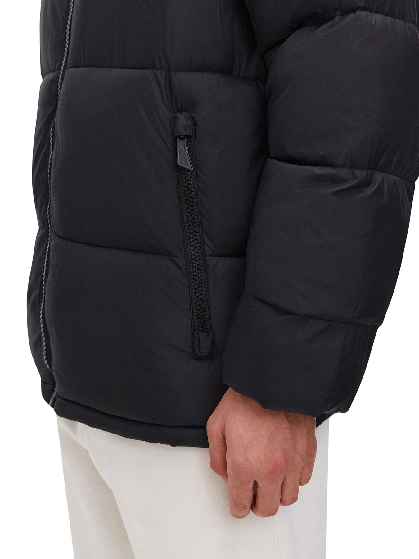 Куртки и дубленки Reebok MEN WOVEN PUFFER JACKET модель 101604739 Куртки и дубленки Reebok MEN WOVEN PUFFER JACKET модель 101604739 Фото