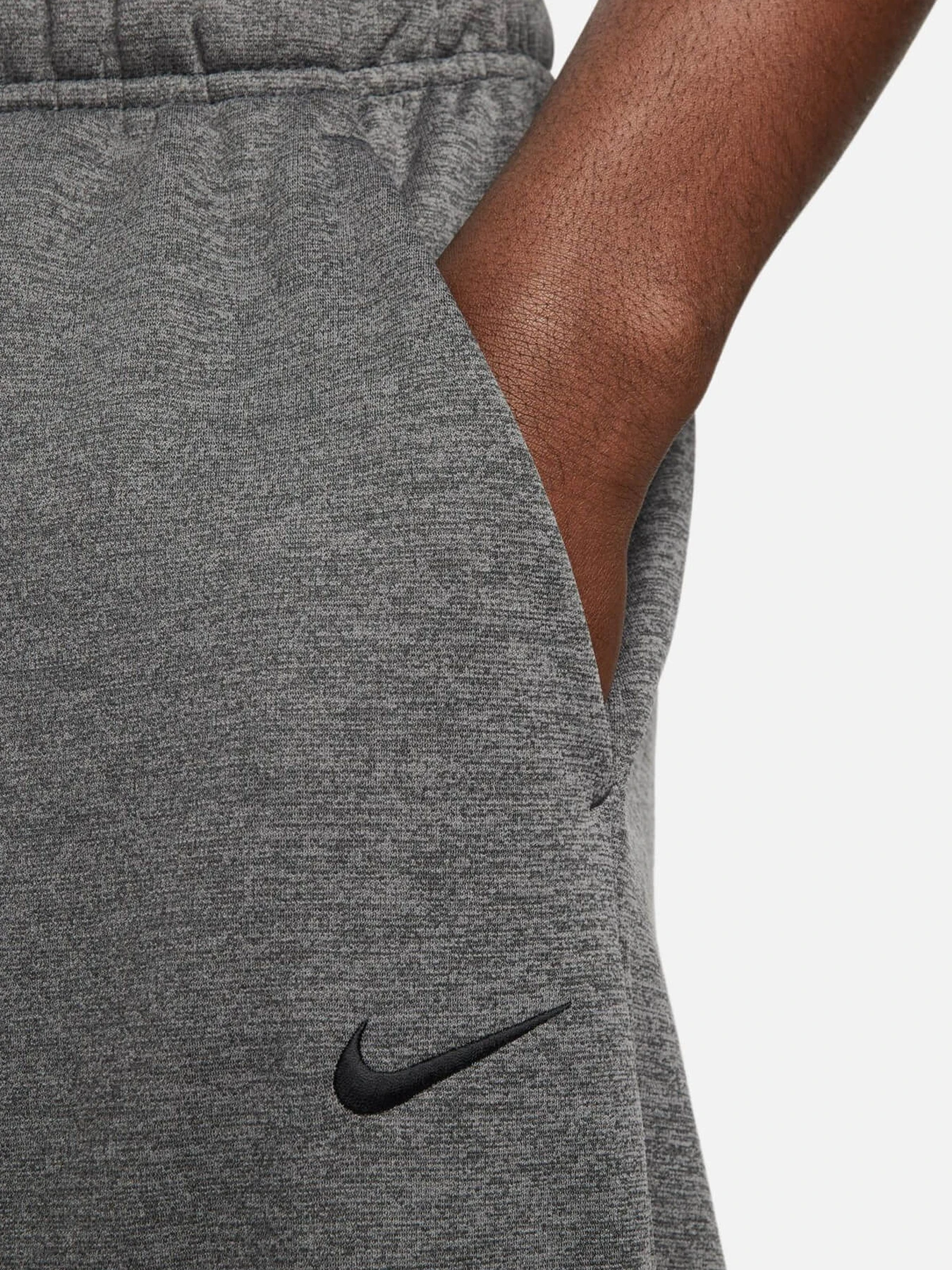Брюки NIKE M NK TF PANT TAPER модель 101827203 Брюки NIKE M NK TF PANT TAPER модель 101827203 Фото