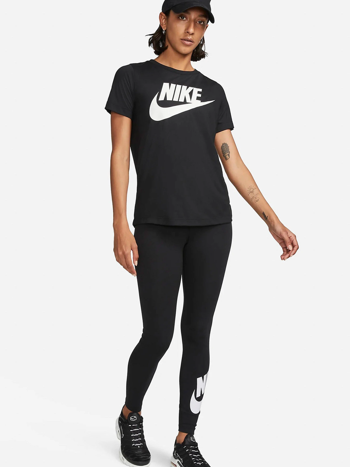 Брюки NIKE W NSW NK CLSC GX HR TIGHT модель 101827218 Брюки NIKE W NSW NK CLSC GX HR TIGHT модель 101827218 Фото