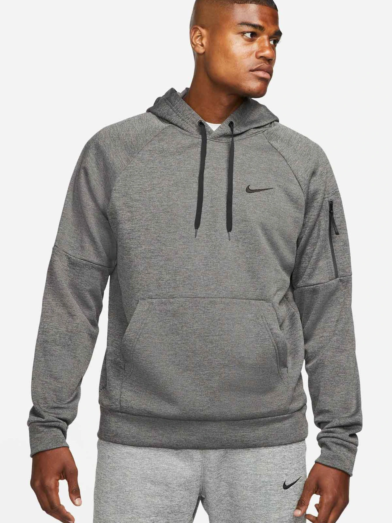 Худи и свитшоты NIKE M NK TF HD PO модель 102118690 Худи и свитшоты NIKE M NK TF HD PO модель 102118690 Фото