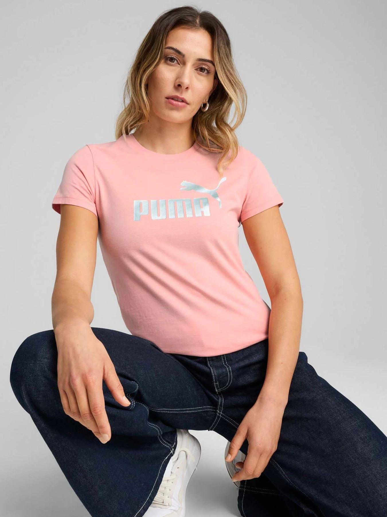 Футболки и поло PUMA ESS METALLIC No. 1 Logo T модель 102230719 Футболки и поло PUMA ESS METALLIC No. 1 Logo T модель 102230719 Фото