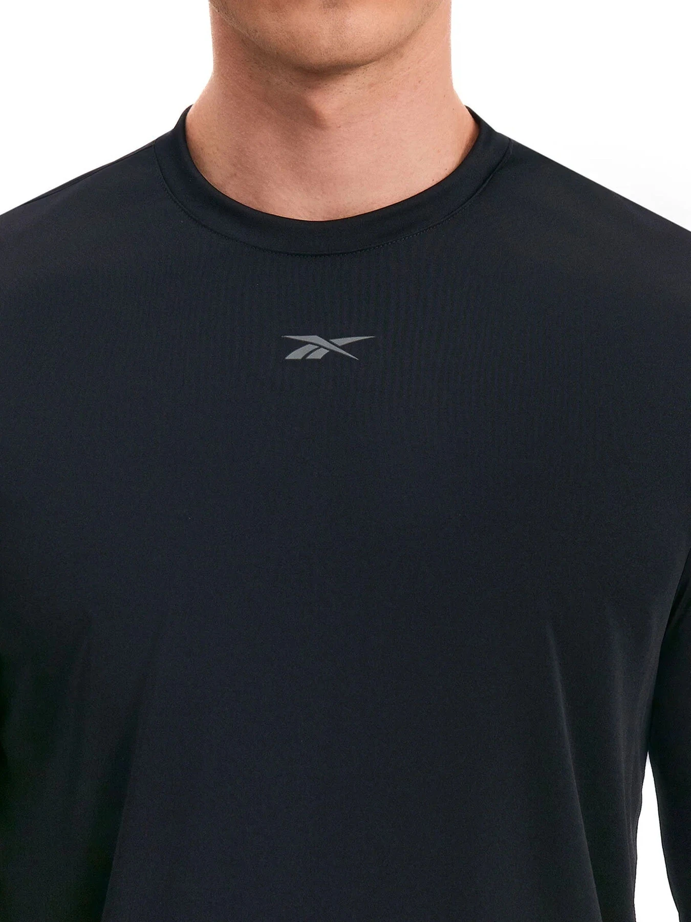 Худи и свитшоты Reebok ID TRAIN LS TECH TEE модель 102248028 Худи и свитшоты Reebok ID TRAIN LS TECH TEE модель 102248028 Фото