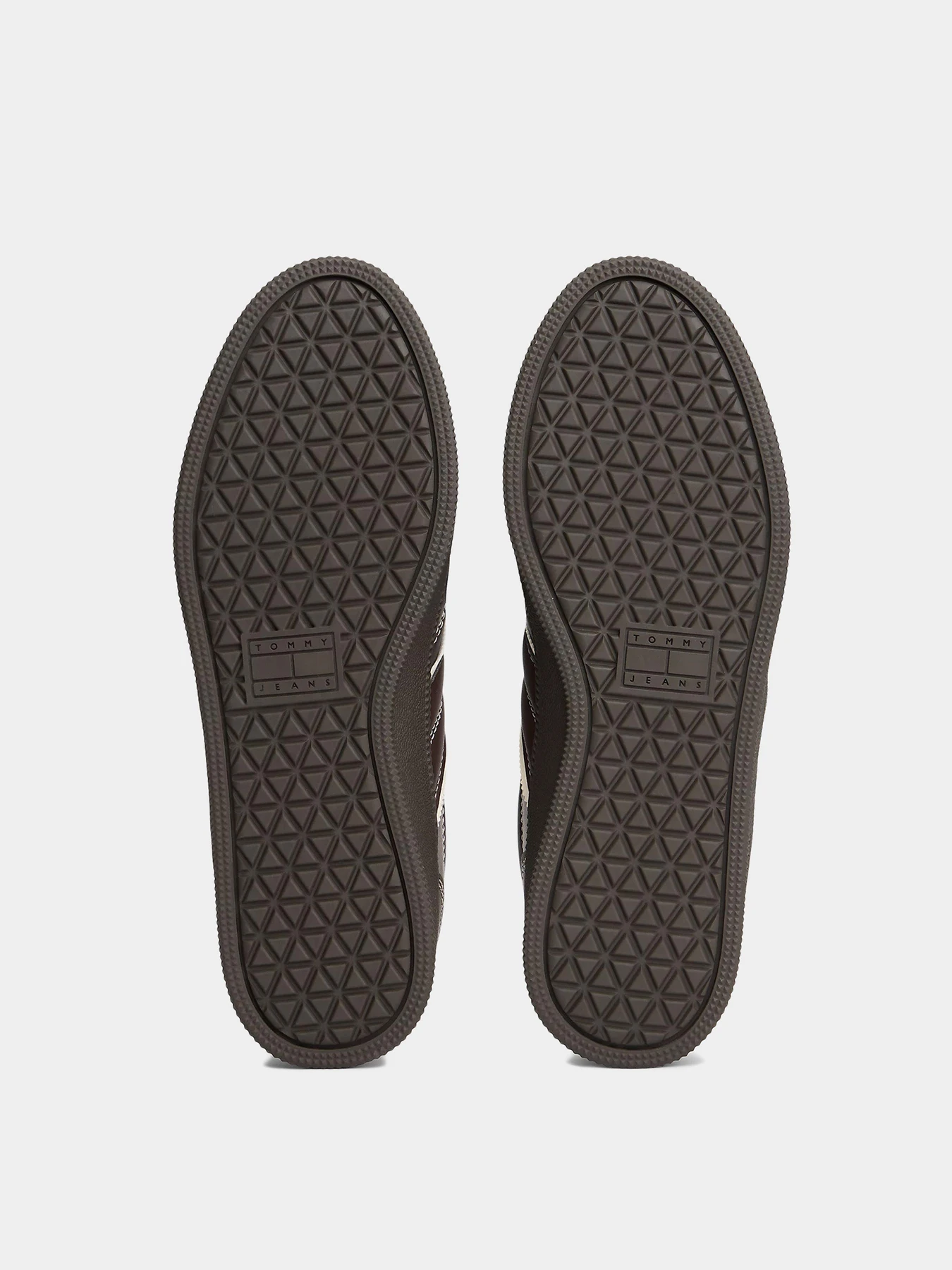 Кроссовки Tommy Hilfiger модель EN0EN03000-GW1 Кроссовки Tommy Hilfiger модель EN0EN03000-GW1 Фото