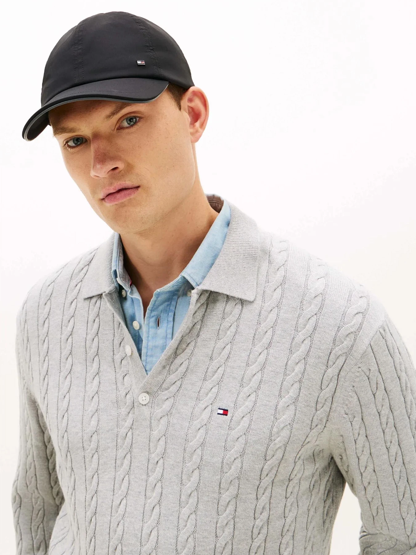 Шапки и кепки Tommy Hilfiger модель AM0AM13908-BDS Шапки и кепки Tommy Hilfiger модель AM0AM13908-BDS Фото
