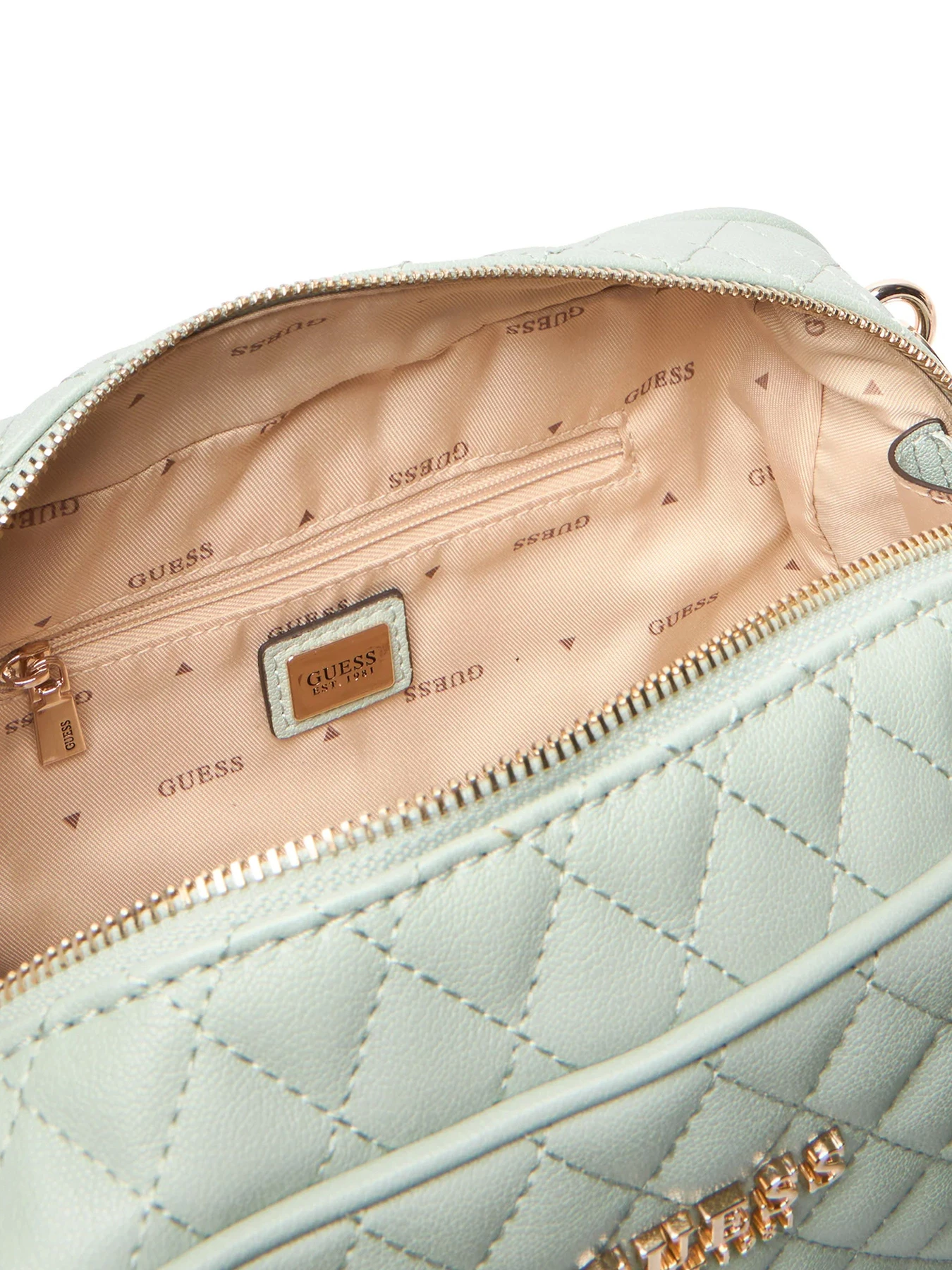 Сумки GUESS модель HWQG98-94050-LIS Сумки GUESS модель HWQG98-94050-LIS Фото