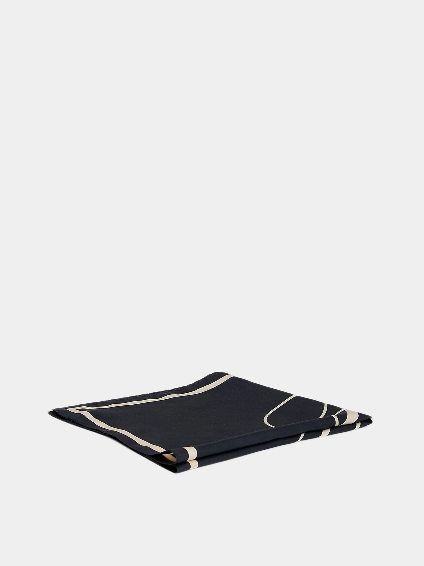 Шарфы и платки Tommy Hilfiger модель AW0AW18223-0GY Шарфы и платки Tommy Hilfiger модель AW0AW18223-0GY Фото