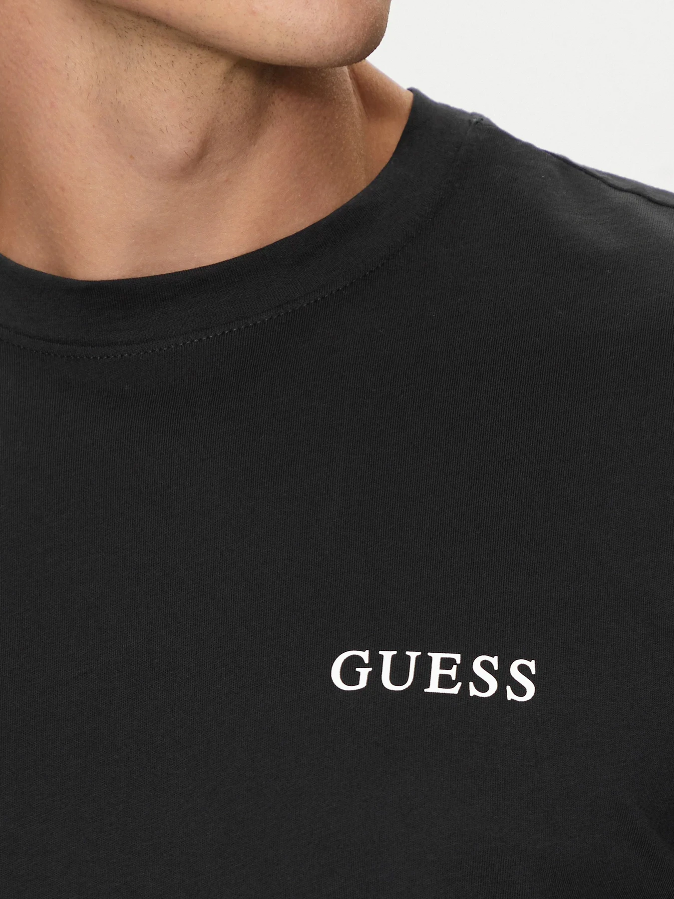 Футболки и поло GUESS модель U4YG52-KCAM1-FJ3M Футболки и поло GUESS модель U4YG52-KCAM1-FJ3M Фото