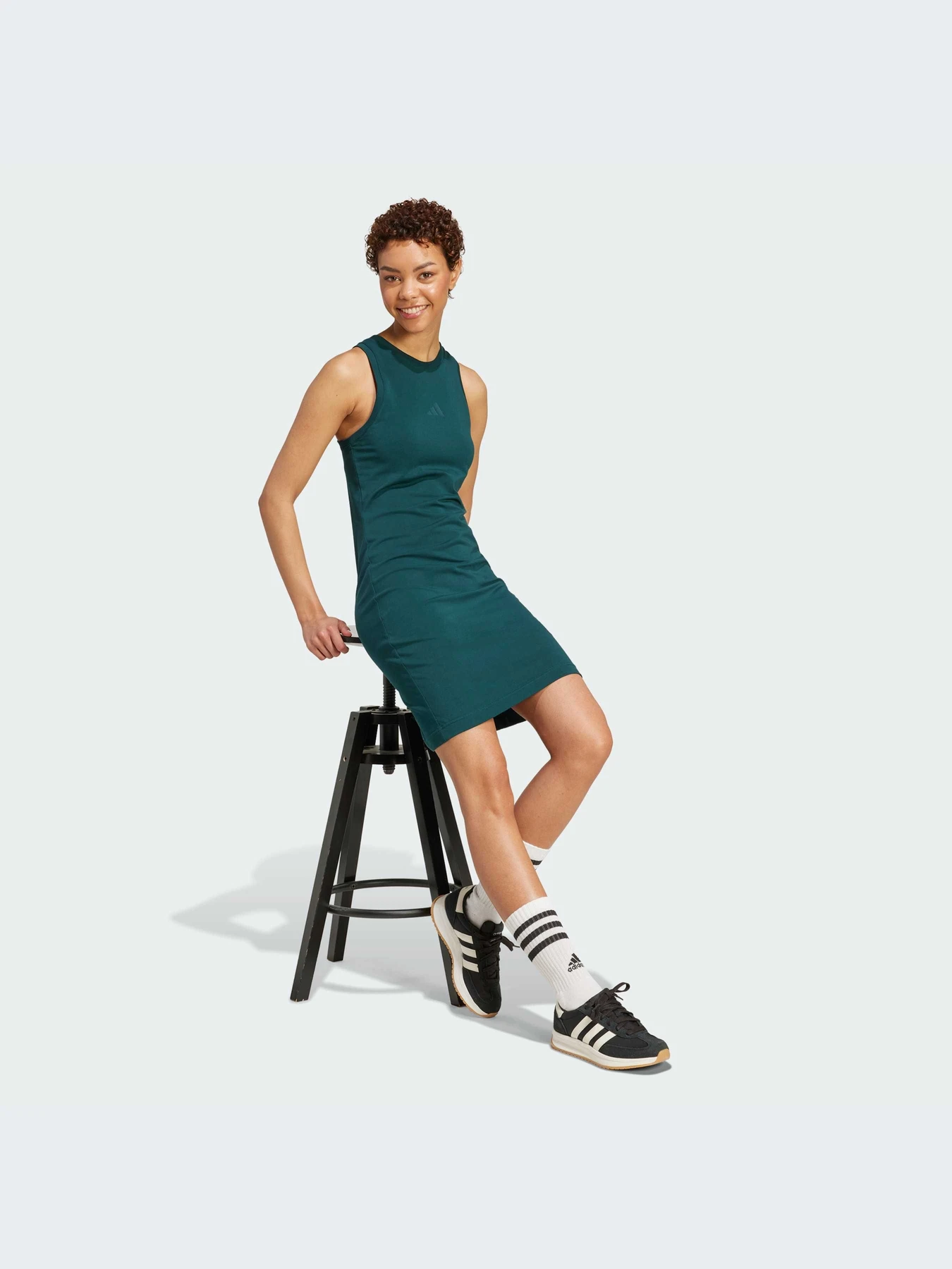 Платья Adidas модель JW7854-KZ Платья Adidas модель JW7854-KZ Фото