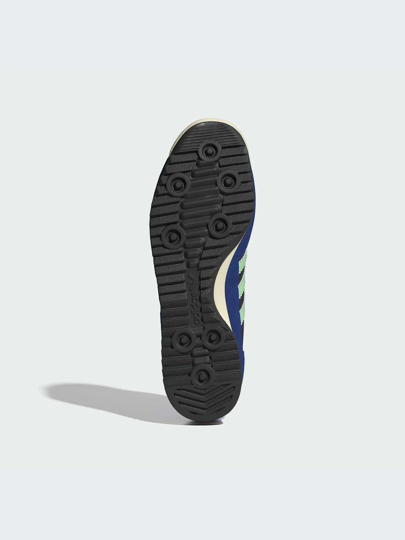 Кроссовки Adidas модель IE3426-KZ Кроссовки Adidas модель IE3426-KZ Фото