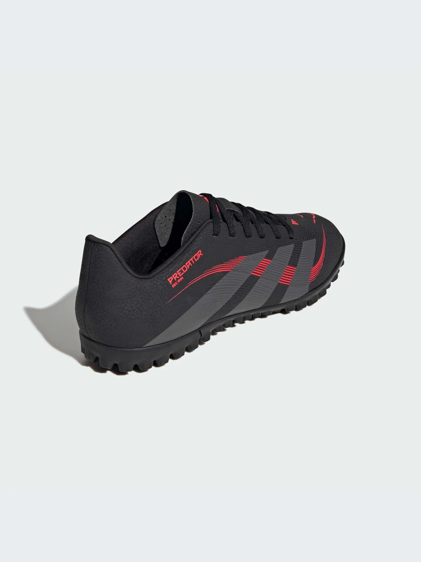 Кроссовки Adidas Predator модель ID3783-KZ Кроссовки Adidas Predator модель ID3783-KZ Фото