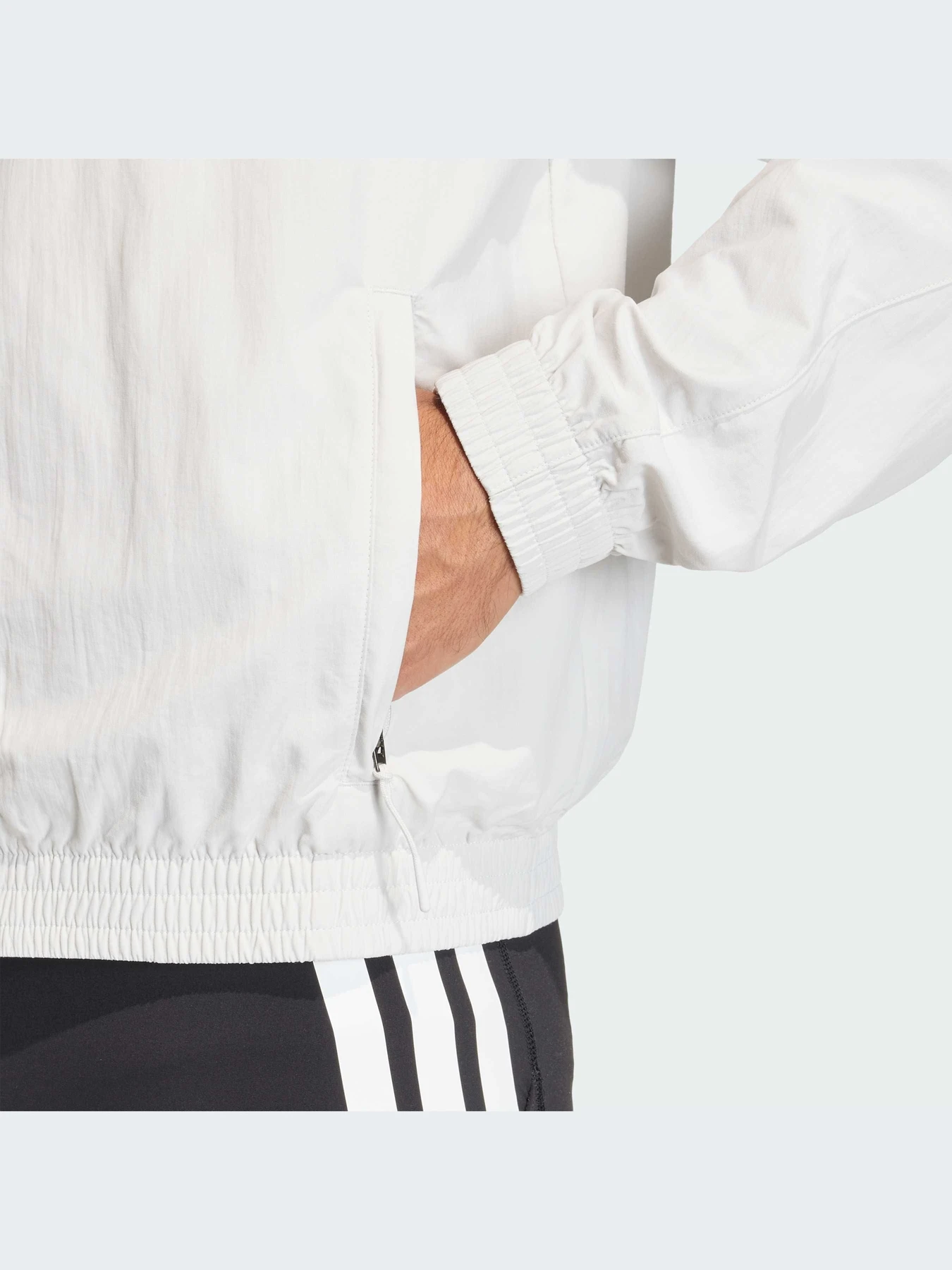 Куртки и дубленки Adidas модель JY7451-KZ Куртки и дубленки Adidas модель JY7451-KZ Фото