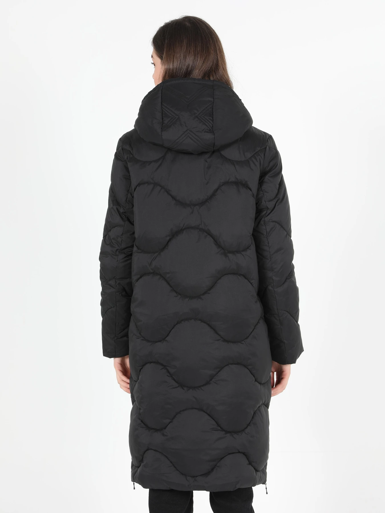 Куртки и дубленки Colin’s модель CL1051076_BLK Фото