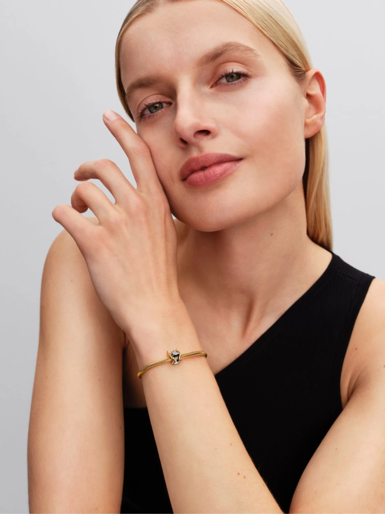 Классические PANDORA Collabs модель 764215C00 Фото