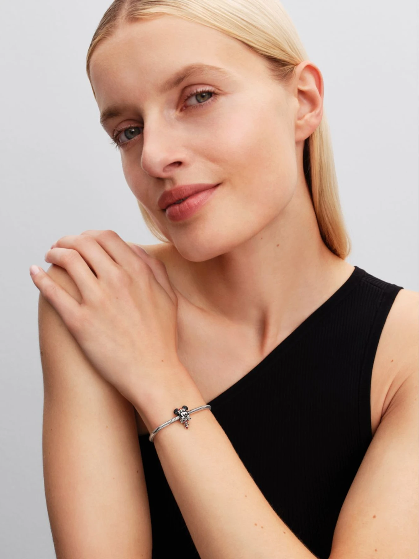 Классические PANDORA Collabs модель 794218C01 Классические PANDORA Collabs модель 794218C01 Фото
