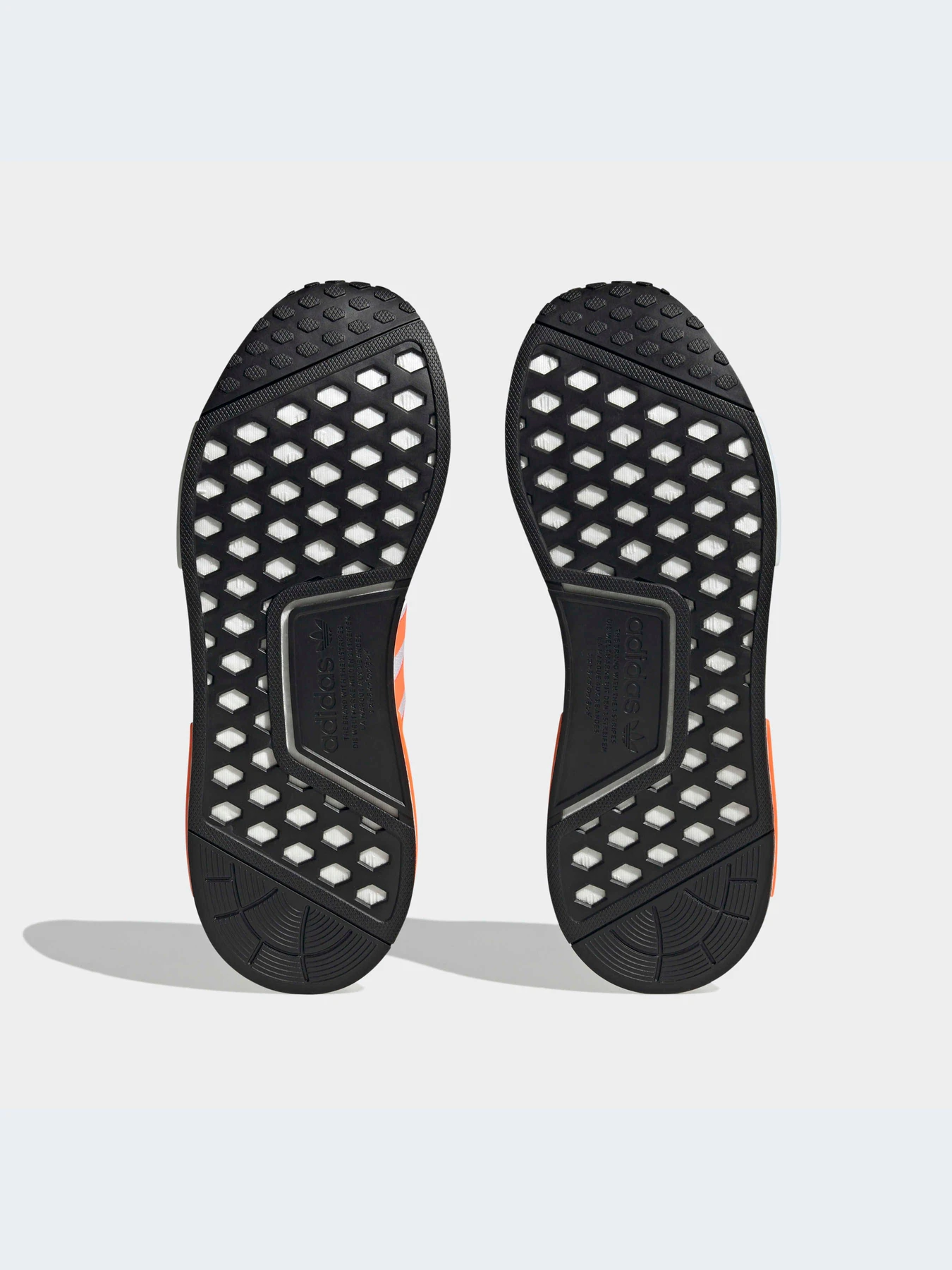 Кроссовки Adidas NMD модель HQ4463-KZ Кроссовки Adidas NMD модель HQ4463-KZ Фото