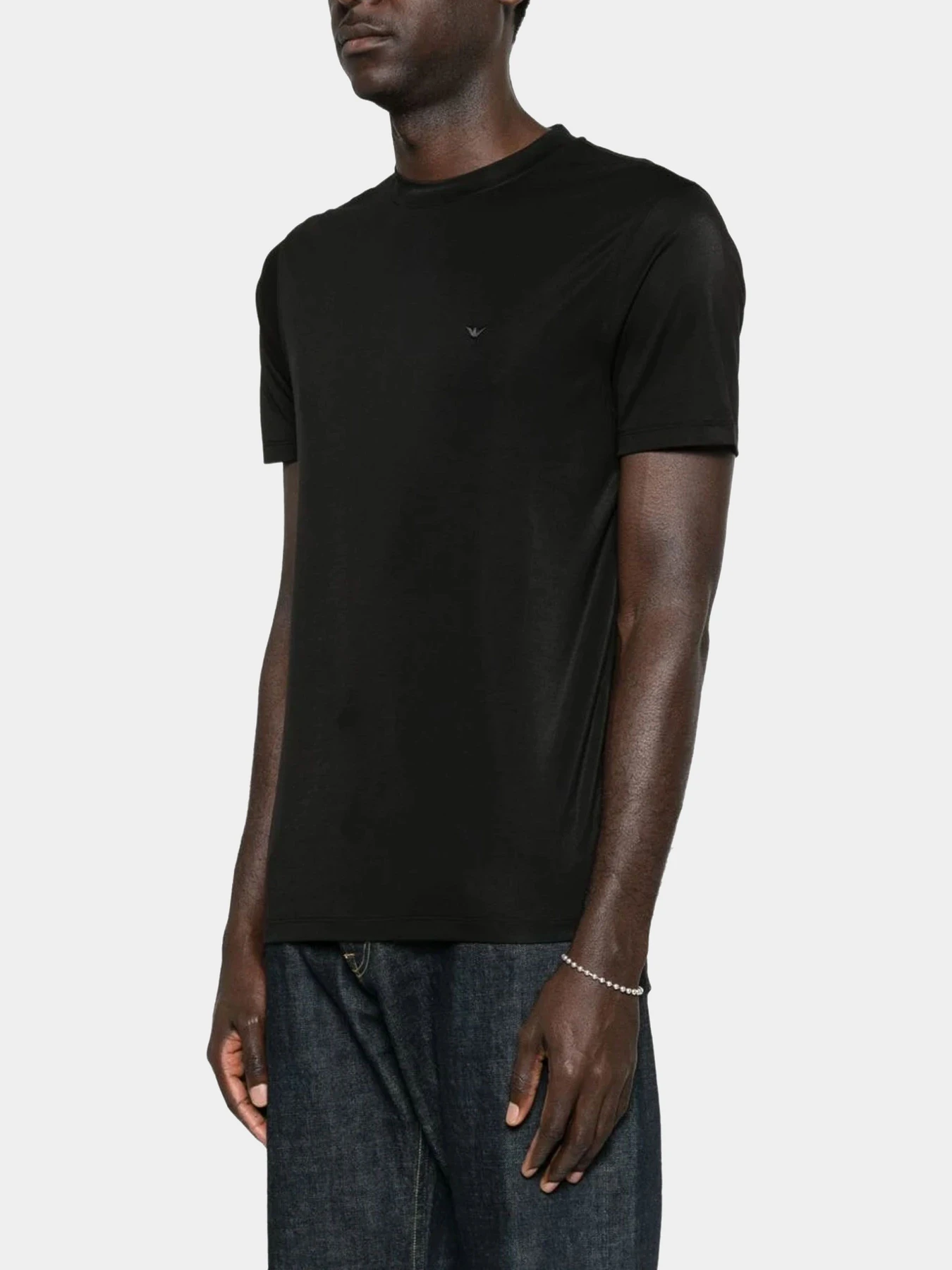 Футболки и поло Emporio Armani модель EM004586-AF13721-UC001 Футболки и поло Emporio Armani модель EM004586-AF13721-UC001 Фото