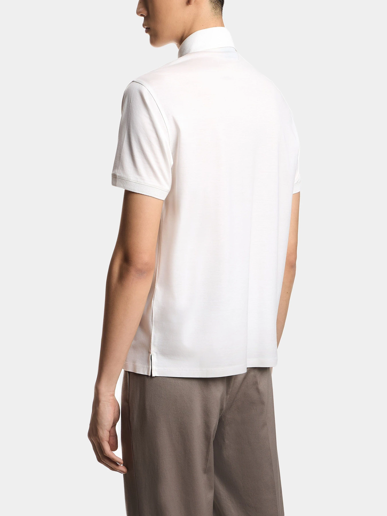 Футболки и поло Emporio Armani модель EM004588-AF10017-U0003 Футболки и поло Emporio Armani модель EM004588-AF10017-U0003 Фото
