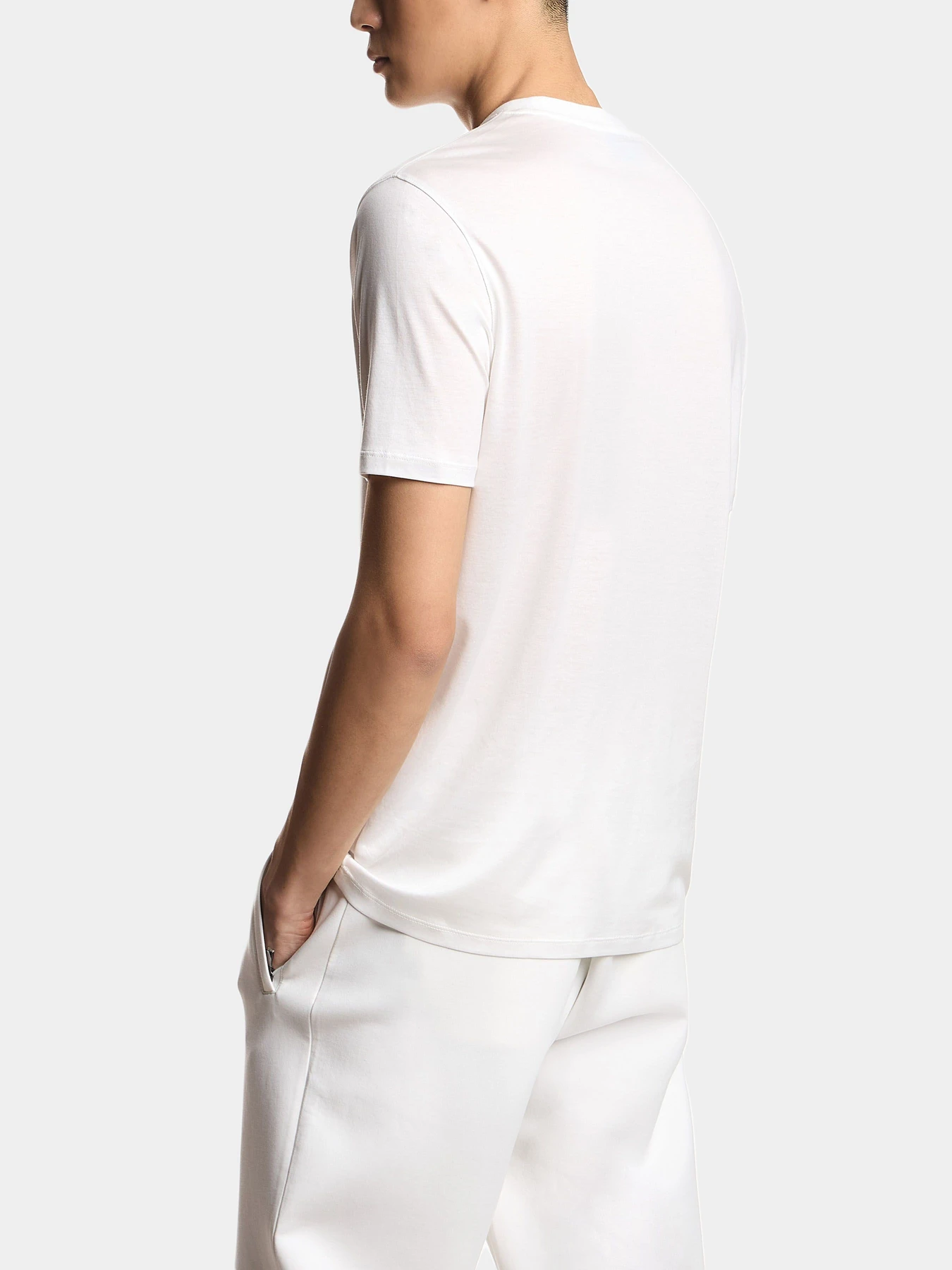 Футболки и поло Emporio Armani модель EM004592-AF13747-U0003 Футболки и поло Emporio Armani модель EM004592-AF13747-U0003 Фото