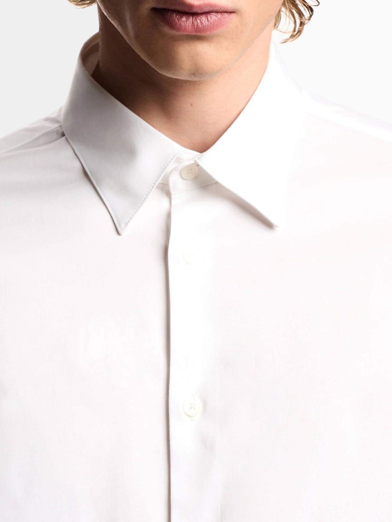 Рубашки Emporio Armani модель EM005123-AF23800-U0002 Рубашки Emporio Armani модель EM005123-AF23800-U0002 Фото