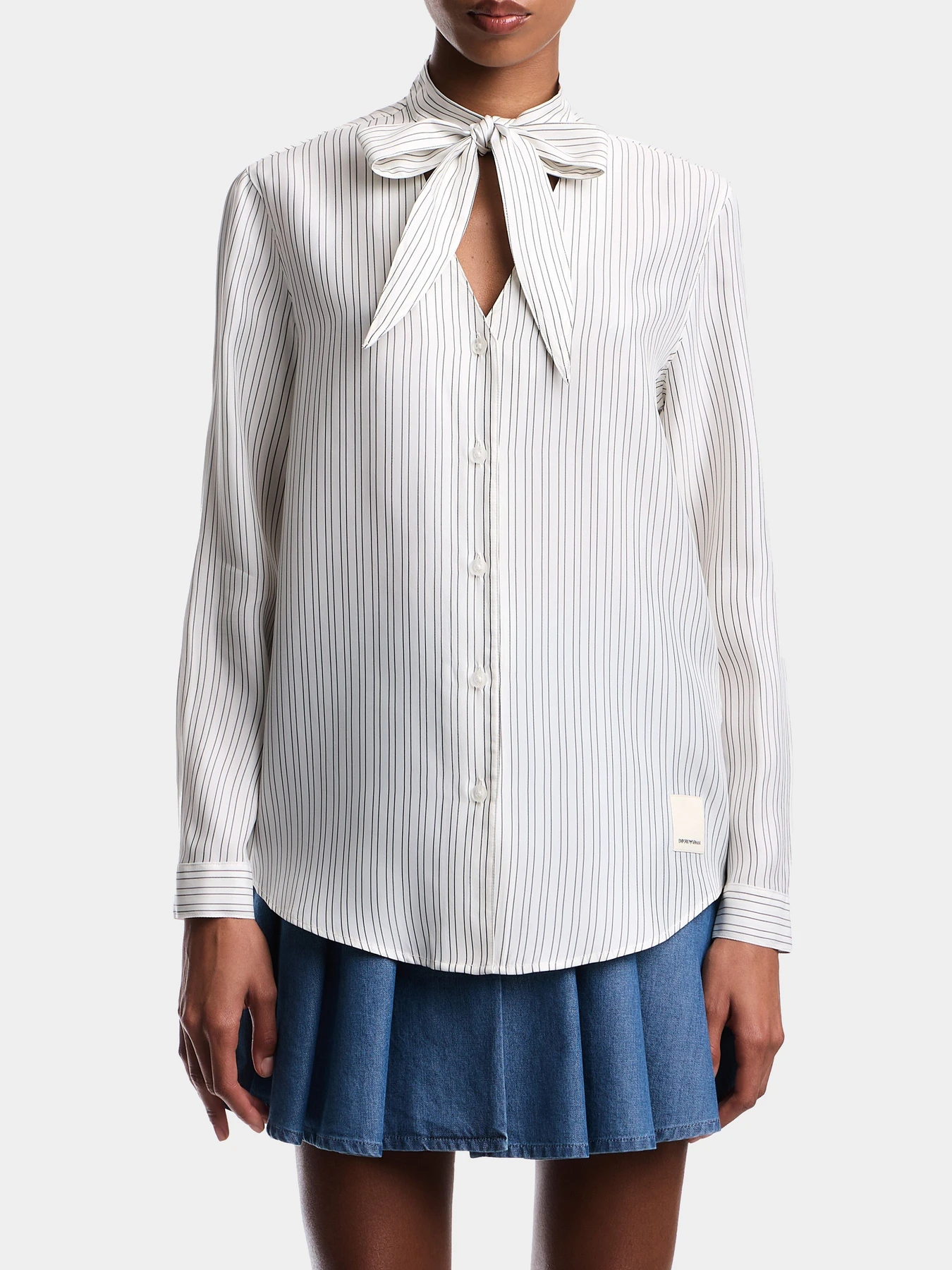 Рубашки Emporio Armani модель EW004357-AF24532-F0202 Рубашки Emporio Armani модель EW004357-AF24532-F0202 Фото