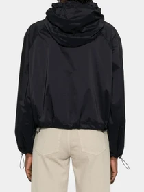 Куртки и дубленки Emporio Armani модель EW003433-AF20823-FB056 Фото